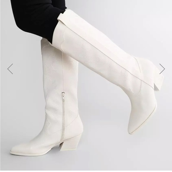 Dolce Vita white boot - Picture 2 of 3